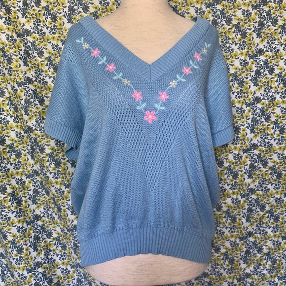 Vintage Flower Embroidered Sweater Vest - Picture 1 of 10